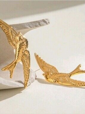 NEW! 18K Gold Plated Minimalist Dove Post Earrings - Women's  Jewelry